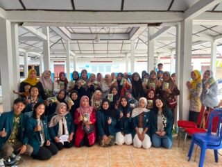 Mahasiswa KKN Undip Berdayakan Ibu-Ibu PKK Desa Tanjung Lewat Edukasi Kesehatan dan Literasi Digital dengan Memanfaatkan Potensi Sumberdaya Lokal