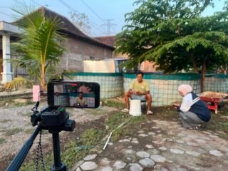 Mahasiswa KKN Undip Abadikan Potensi Desa Tanjung Lewat Produksi Video Profil