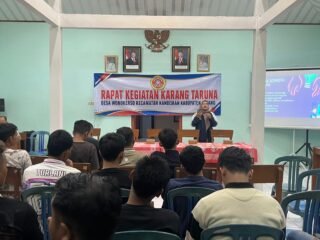 Mahasiswa KKN Undip Edukasi Remaja Karang Taruna Lewat Penyuluhan Etika Penggunaan Media Sosial