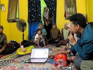 Mahasiswa KKN Undip Kenalkan Metode 5S Jepang untuk Pengelolaan Sampah di Desa Tegalsari