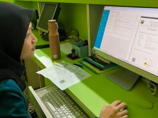 Mahasiswa KKN Undip Dampingi Pengelolaan Data Pelayanan Desa untuk Dukung Efisiensi Administrasi di Desa Tegalsari