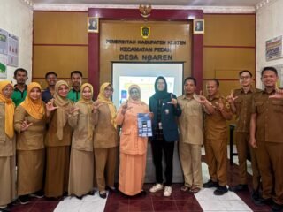Atasi Keterbatasan Perpustakaan, Mahasiswa KKN Undip  Dampingi Guru SDN 1 Ngaren dan SDN 2 Ngaren Manfaatkan POCADI Melalui iPusnas