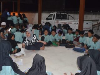KKN UIN Walisongo Posko 123 Hadirkan Pondok Literasi, Ajak Anak Desa Kuwu Belajar Bersama