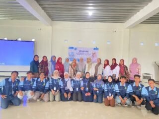 Cegah Dampak Negatif pada Anak, Mahasiswa KKN UIN Walisongo Gelar Seminar Edukasi Gadget