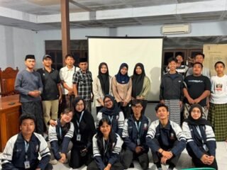 Mahasiswa KKN Undip Berdayakan Perangkat dan Pemuda Desa Korowelanganyar melalui Pelatihan Komputer