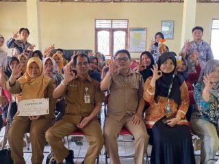 Mahasiswa KKN UNDIP Dorong Pengelolaan Sampah Rumah Tangga di Desa Jatilawang