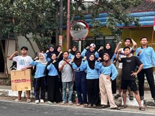 Cermin di Ujung Tikungan: Jejak Pengabdian Mahasiswa KKN UIN Walisongo Tekan Kerawanan Jalan di Kalirejo