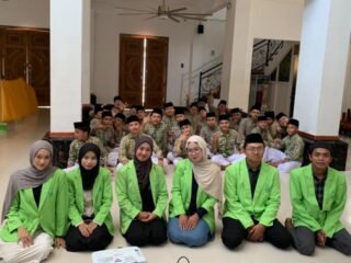 Wujudkan Lingkungan Sekolah Bebas Bullying, Mahasiswa PPP UIN Walisongo Semarang Gelar Sosialisasi bagi Siswa-Siswi MA Darul Muqorrobin