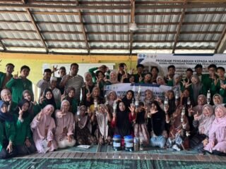 Dorong Kemandirian Air Bersih, Dosen dan Mahasiswa Fakultas Teknik Unimal Latih Warga Reuleut Barat