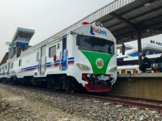 Semangat Sumpah Pemuda, KAI Daop 2 Bandung Hadirkan Rail Clinic untuk Layani Kesehatan Gratis Warga Rancaekek